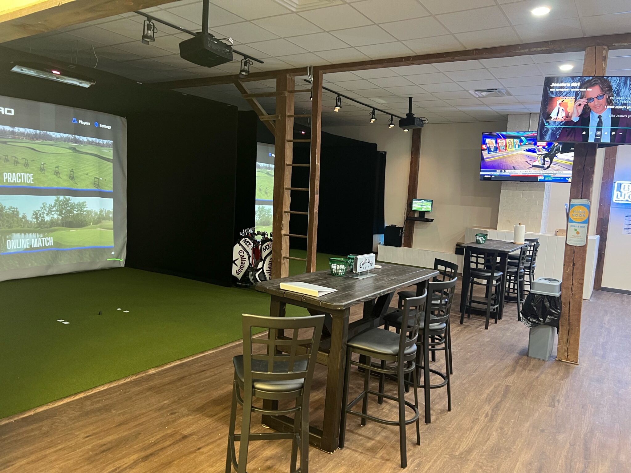 Indoor Golf - Sugar Isle Golf Course